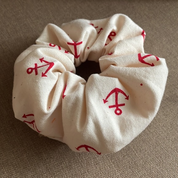 New natural Fabric Scrunchie - Picture 3 of 3